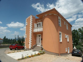 Apartments with a parking space Silo, Krk - 3027